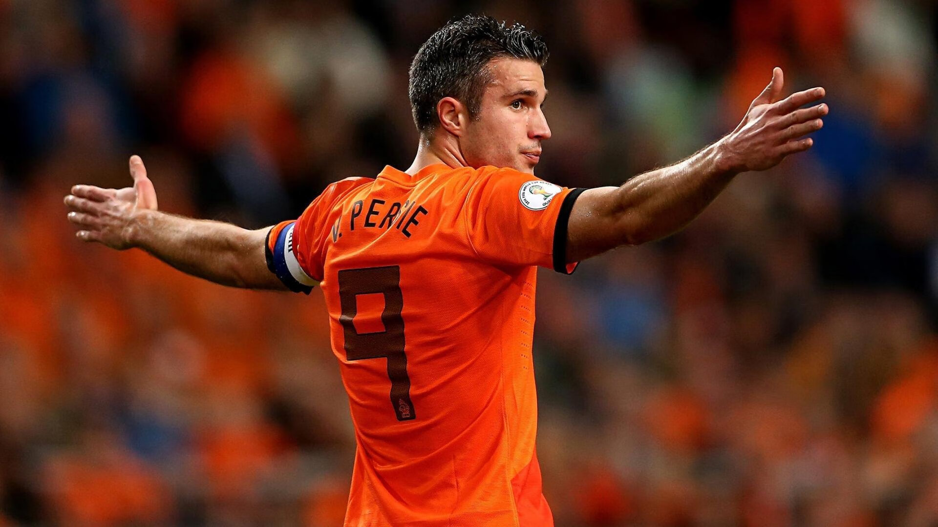 赛道与球场，当F1揭幕战遇上巴拉圭式防守反击